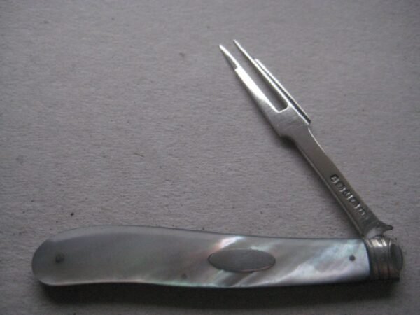 Rare George IV Mother of Pearl Hafted Silver Bladed Folding Fruit Fork SK31