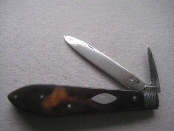 Rare George III Tortoiseshell Hafted Twin Bladed Silver Bladed Folding Fruit Knife SK85
