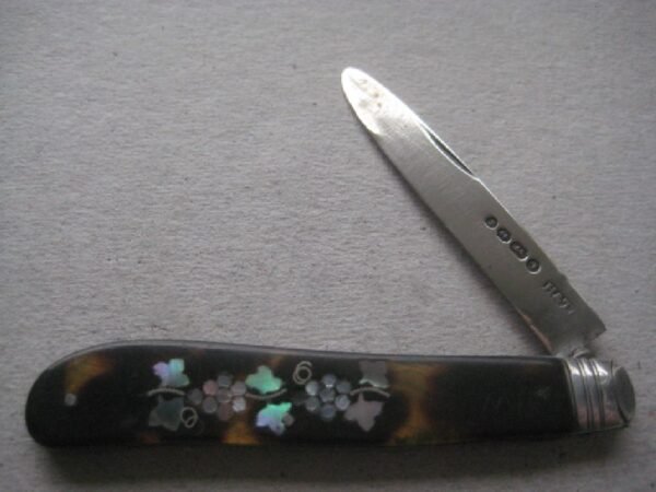 Rare Victorian Tortoiseshell Abalone Inlaid Hafted Silver Bladed Folding Fruit Knife SK421