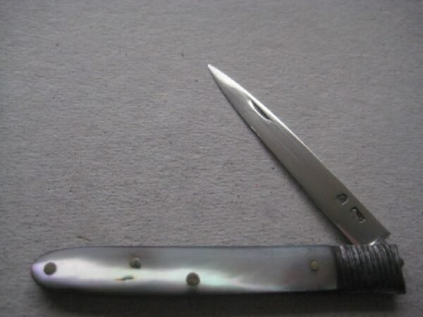 George III Mother of Pearl Hafted Silver Bladed Folding Fruit Knife SK26