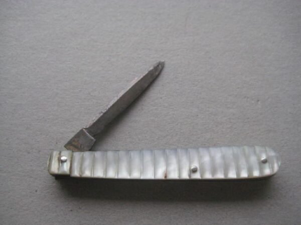 Victorian Mother of Pearl Hafted Quill Bladed Penknife SK123 BLETCH - Image 2